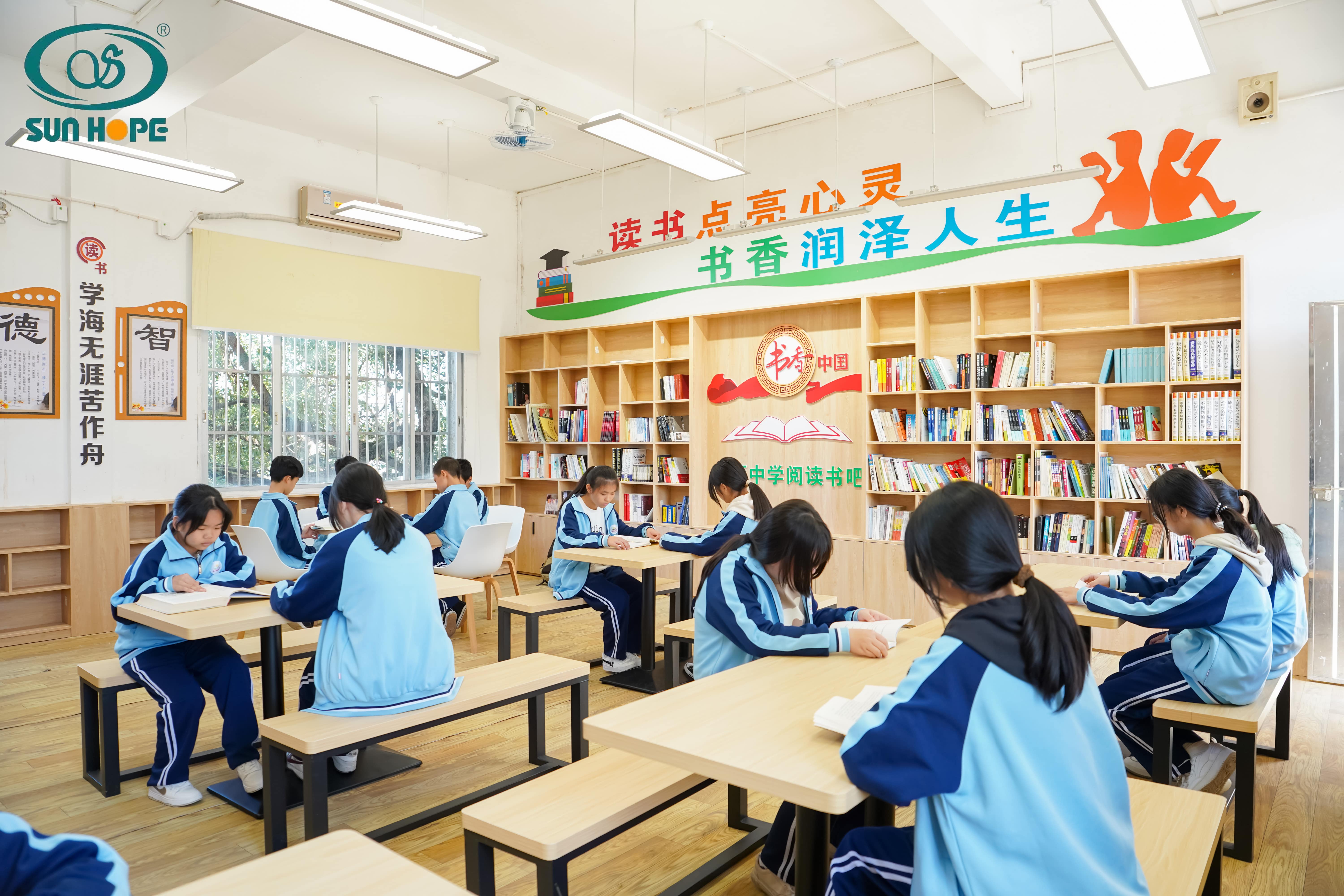 天津高校大学生记者走进华体会(中国)公益小学开展“书香悦读,筑梦成长”活动 天津高校大学生记者走进华体会(中国)公益小学开展“书香悦读,筑梦成长”活动