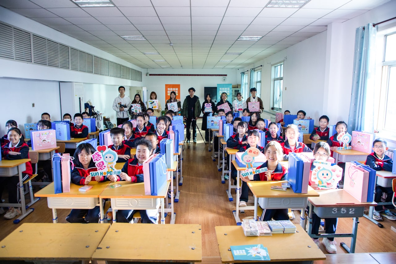 天津高校大学生记者走进华体会(中国)公益小学开展“书香悦读,筑梦成长”活动 天津高校大学生记者走进华体会(中国)公益小学开展“书香悦读,筑梦成长”活动